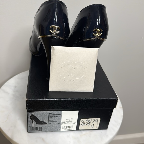 Chanel Chaus Ouvertes Open Toe Pump - Picture 8 of 8